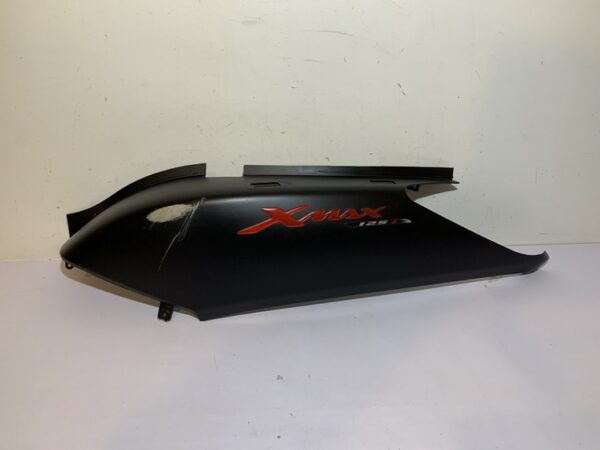 carénage arrière gauche yamaha xmax 125 (2006 - 2009)