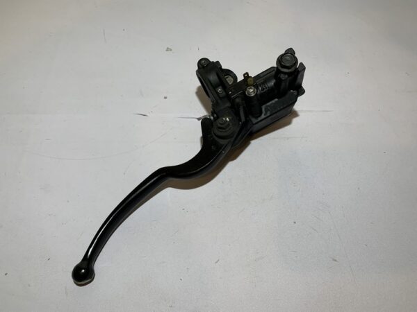 maitre cylindre de frein arrière yamaha xmax 125 (2006 - 2009) – Image 5