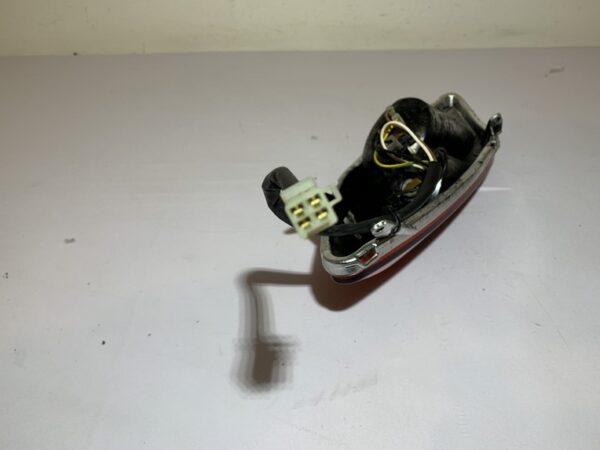 feu arrière droit yamaha xmax 125 (2006 - 2009) – Image 7