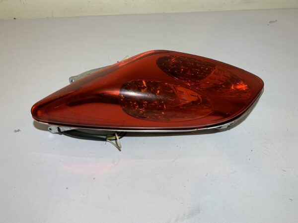 feu arrière gauche yamaha xmax 125 (2006 - 2009) – Image 2