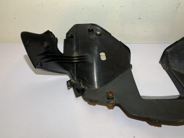 couvre guidon inférieur yamaha xmax 125 (2006 - 2009) – Image 6