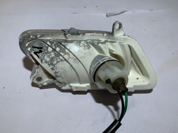 clignotant avant droit yamaha xmax 125 (2006 - 2009) – Image 4