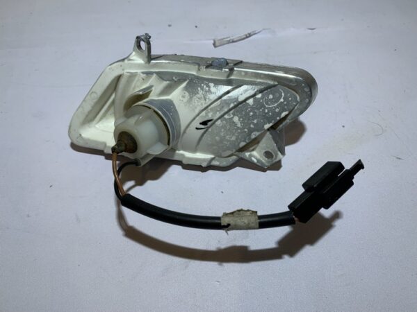 clignotant avant gauche yamaha xmax 125 (2006 - 2009) – Image 5