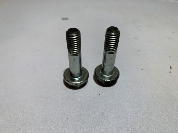 vis de fixation étrier de frein arrière yamaha xmax 125 2006 - 2009 – Image 4