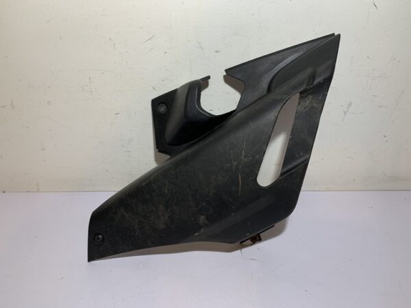 cache repose pied passager gauche yamaha xmax 125