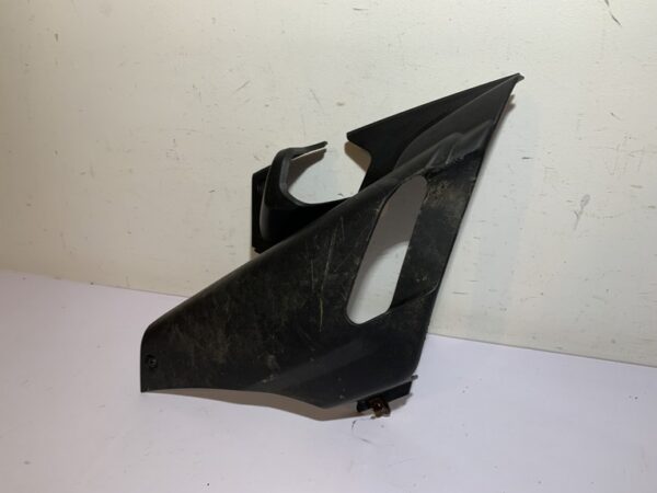 cache repose pied passager gauche yamaha xmax 125 – Image 3
