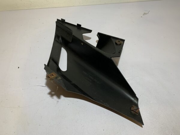 cache repose pied passager gauche yamaha xmax 125 – Image 8