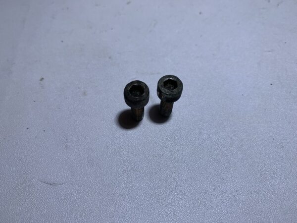 vis de fixation de pompe à huile mbk nitro / booster – Image 4