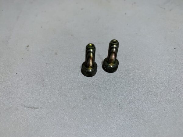 vis de fixation de pompe à huile mbk nitro / booster – Image 5