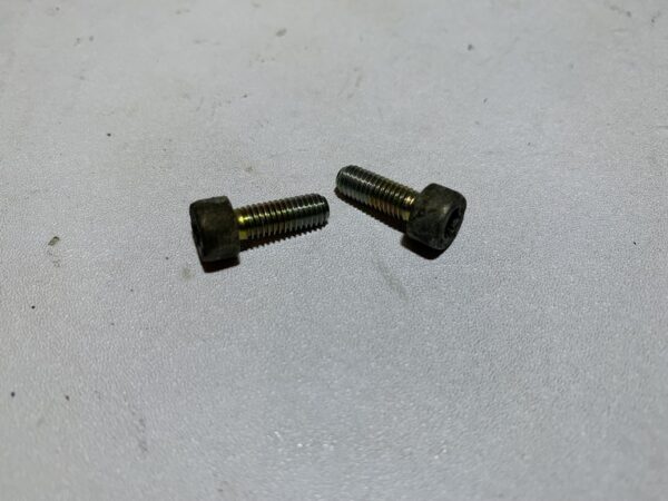 vis de fixation de pompe à huile mbk nitro / booster – Image 6