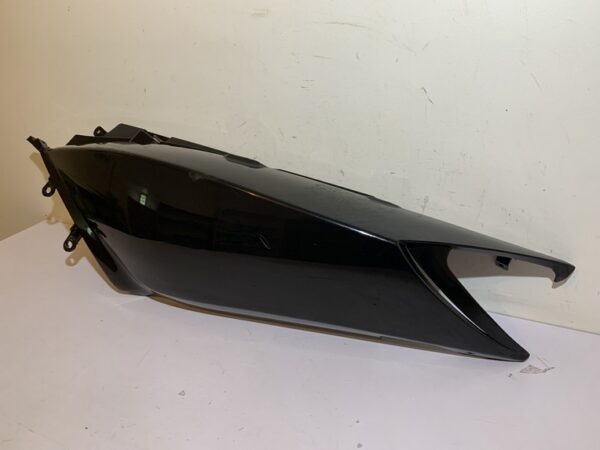 carénage arrière gauche yamaha tmax 500 (2001 - 2007) – Image 3