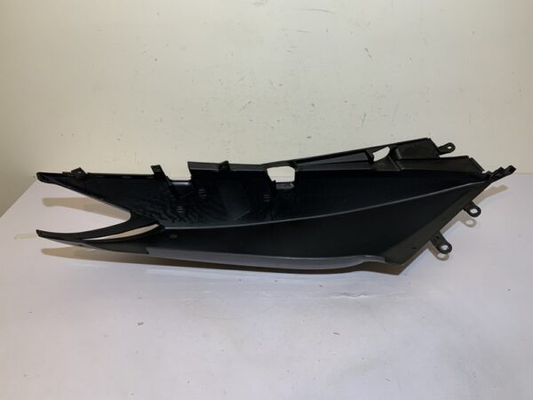 carénage arrière gauche yamaha tmax 500 (2001 - 2007) – Image 9