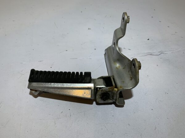 repose pied passager gauche yamaha tmax 500 (2001 - 2007) – Image 6