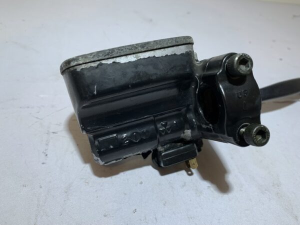 maitre cylindre de frein avant yamaha tmax 500 (2001 - 2007) – Image 9
