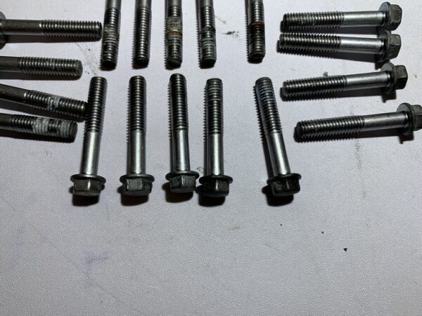 vis de fixation carter de transmission yamaha tmax 500 – Image 7