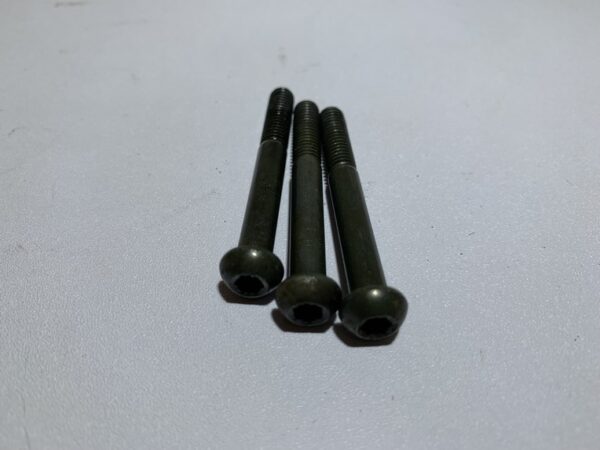 vis de fixation de pompe à huile yamaha tmax 500 (2001 - 2007) – Image 3