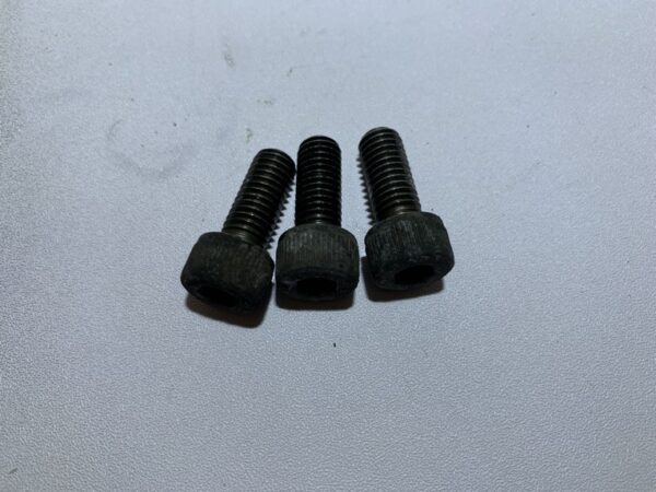 vis de fixation support arbre de transmission yamaha tmax 500 – Image 2