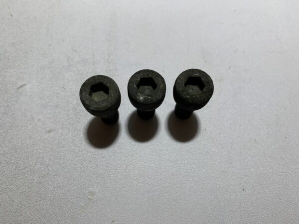 vis de fixation support arbre de transmission yamaha tmax 500 – Image 4