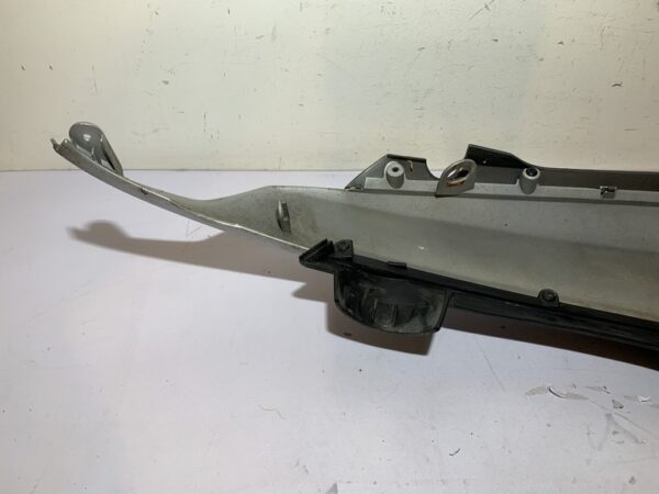 carénage arrière gauche piaggio beverly 350 sport touring – Image 9