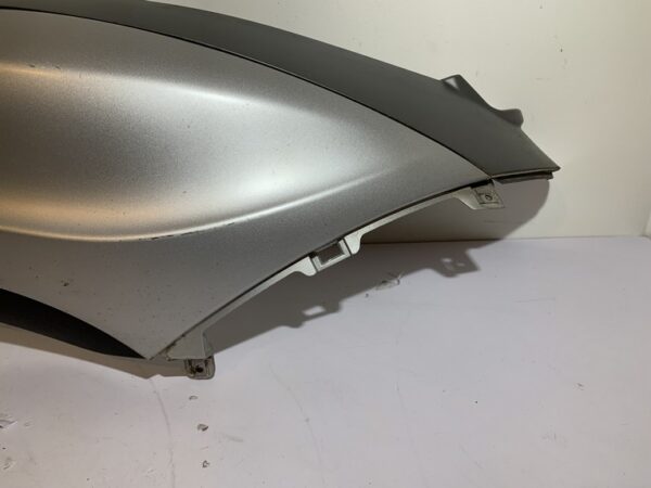 carénage arrière droit piaggio beverly 350 sport touring – Image 6