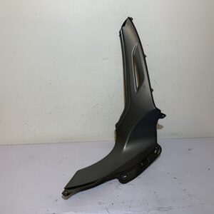 carénage latéral avant droit piaggio beverly 350 sport touring