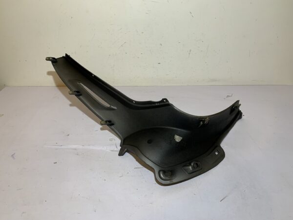 carénage latéral avant droit piaggio beverly 350 sport touring – Image 8