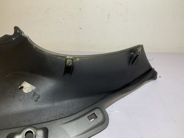carénage latéral avant droit piaggio beverly 350 sport touring – Image 9