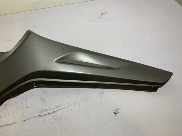 carénage latéral avant gauche piaggio beverly 350 sport touring – Image 3