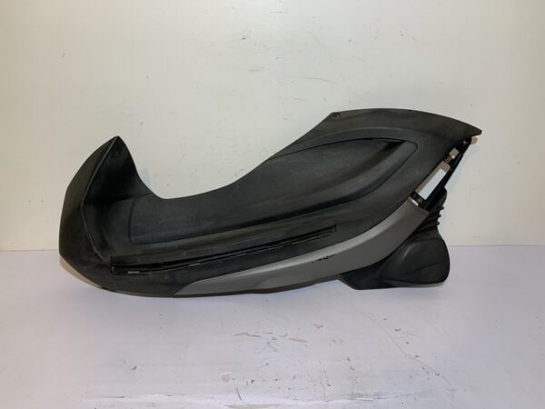 marche pied gauche piaggio beverly 350 sport touring