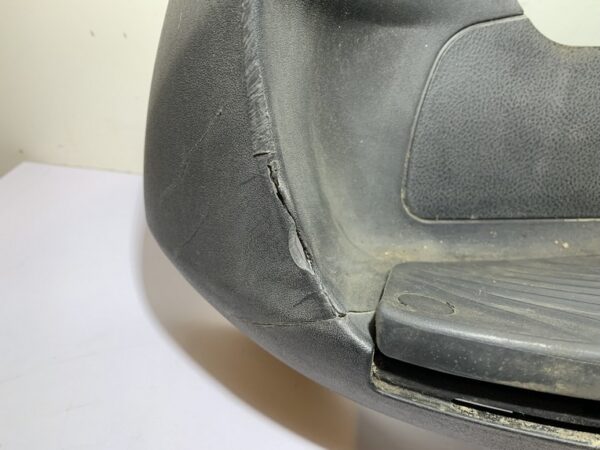marche pied gauche piaggio beverly 350 sport touring – Image 4