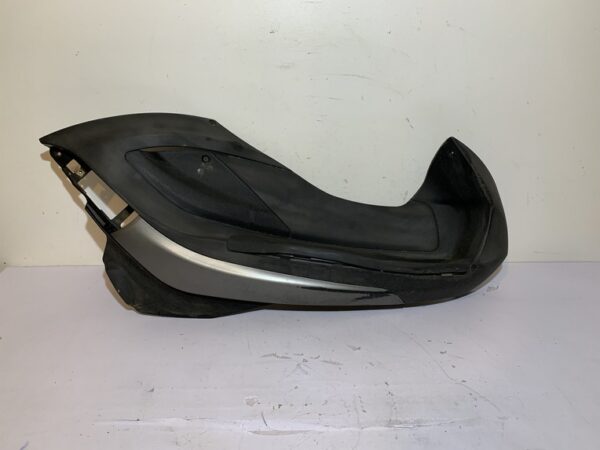marche pied droit piaggio beverly 350 sport touring