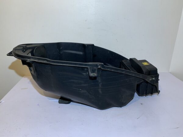 coffre de selle piaggio beverly 350 sport touring – Image 3