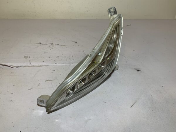 clignotant avant gauche piaggio beverly 350 sport touring – Image 3