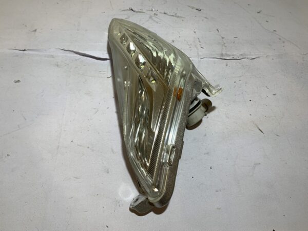 clignotant avant droit piaggio beverly 350 sport touring – Image 6