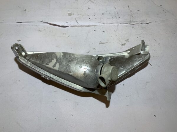 clignotant avant droit piaggio beverly 350 sport touring – Image 7