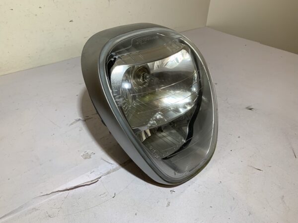 phare avant piaggio beverly 350 sport touring (2012 - 2016) – Image 3