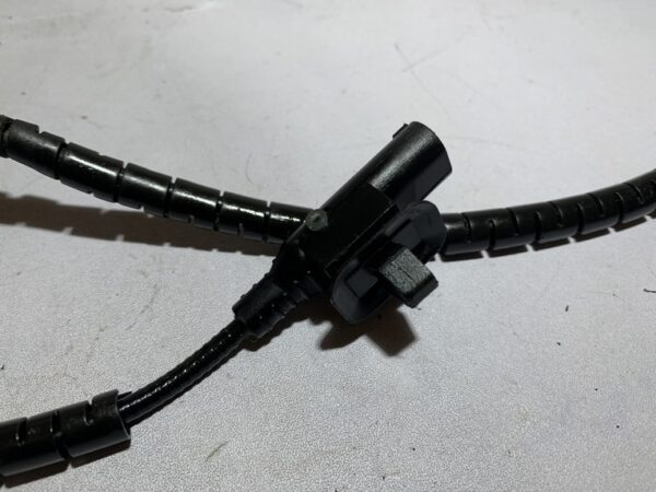 capteur abs avant piaggio beverly 350 sport touring (2012 - 2016) – Image 5