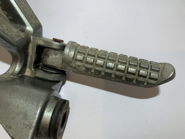 platine repose pied passager droit kawasaki zx6r ninja 1995 - 1997 – Image 3