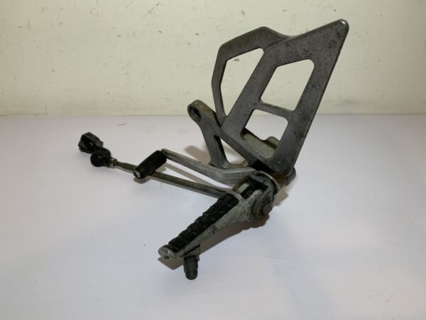 platine repose pied avant gauche kawasaki zx6r ninja (1995 - 1997) – Image 6