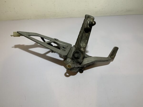 platine repose pied avant droite kawasaki zx6r ninja (1995 - 1997) – Image 11