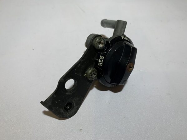 robinet d'essence kawasaki zx6r ninja 1995 - 1997 – Image 2