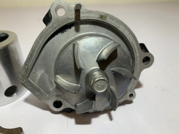 pompe à eau kawasaki zx6r ninja 1995 - 1997 – Image 2