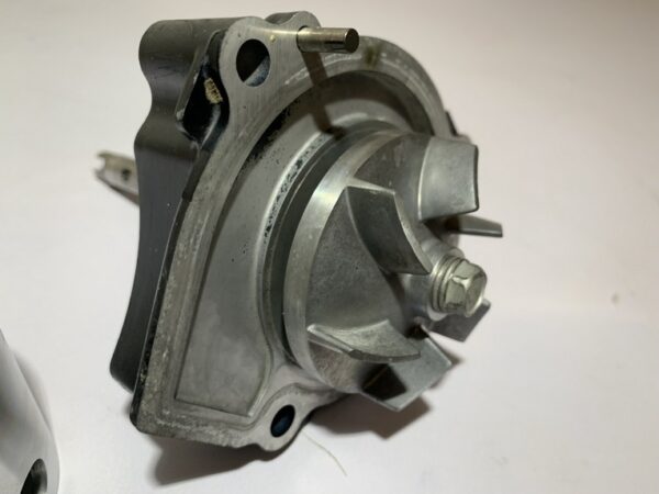 pompe à eau kawasaki zx6r ninja 1995 - 1997 – Image 3