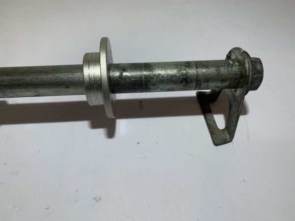 axe de roue arrière kawasaki zx6r ninja 1995 - 1997 – Image 2