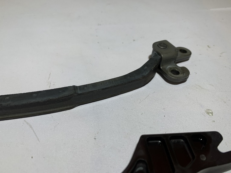 patin guide chaine de distribution yamaha tmax 500 (2004 - 2007) – Image 10