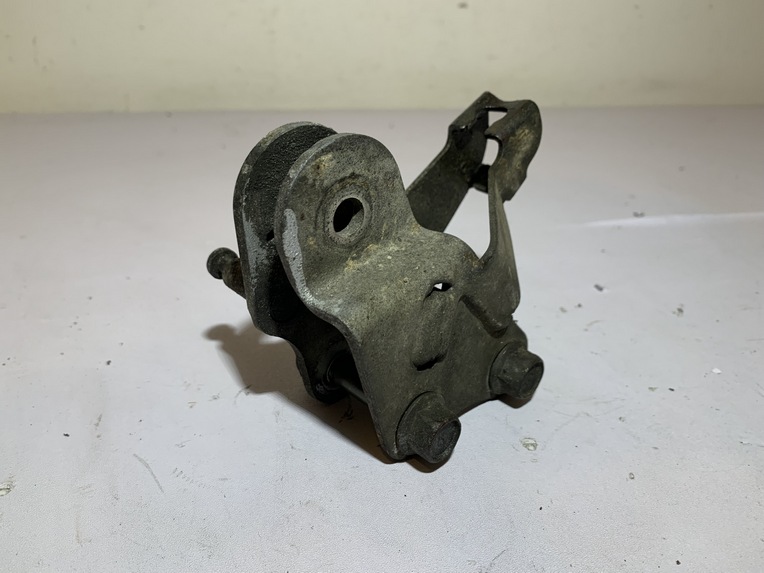 support gauche béquille centrale yamaha tmax 500 (2001 - 2007) – Image 4