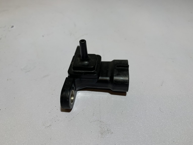 capteur pression d'air yamaha tmax 500 (2001 - 2007) – Image 3