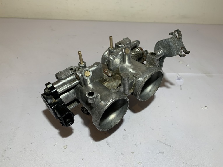 corp de papillon injection yamaha tmax 500(2004 - 2007)
