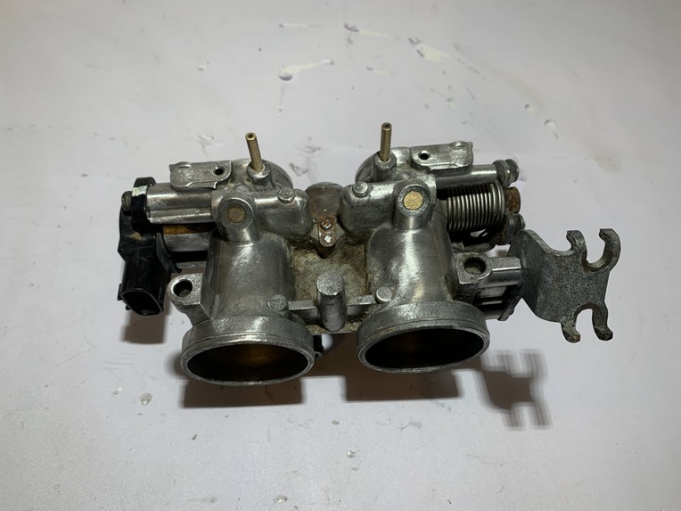 corp de papillon injection yamaha tmax 500 (2004 - 2007) – Image 2