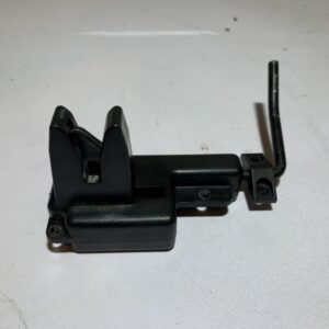 loquet de selle piaggio typhoon 50 (2018 - 2021)